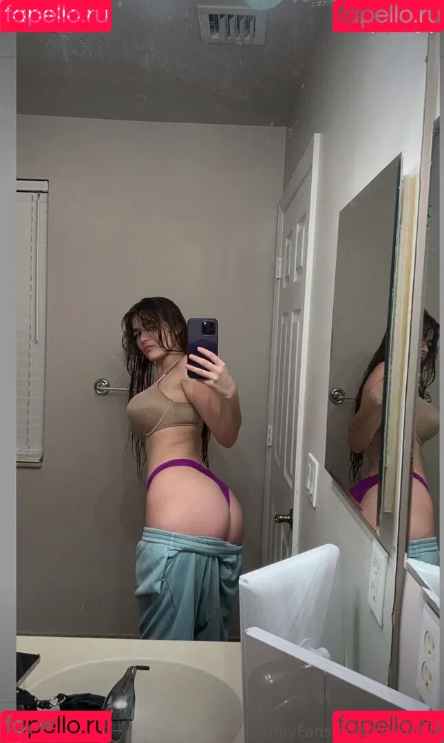 Megnut Onlyfans Photo Gallery 