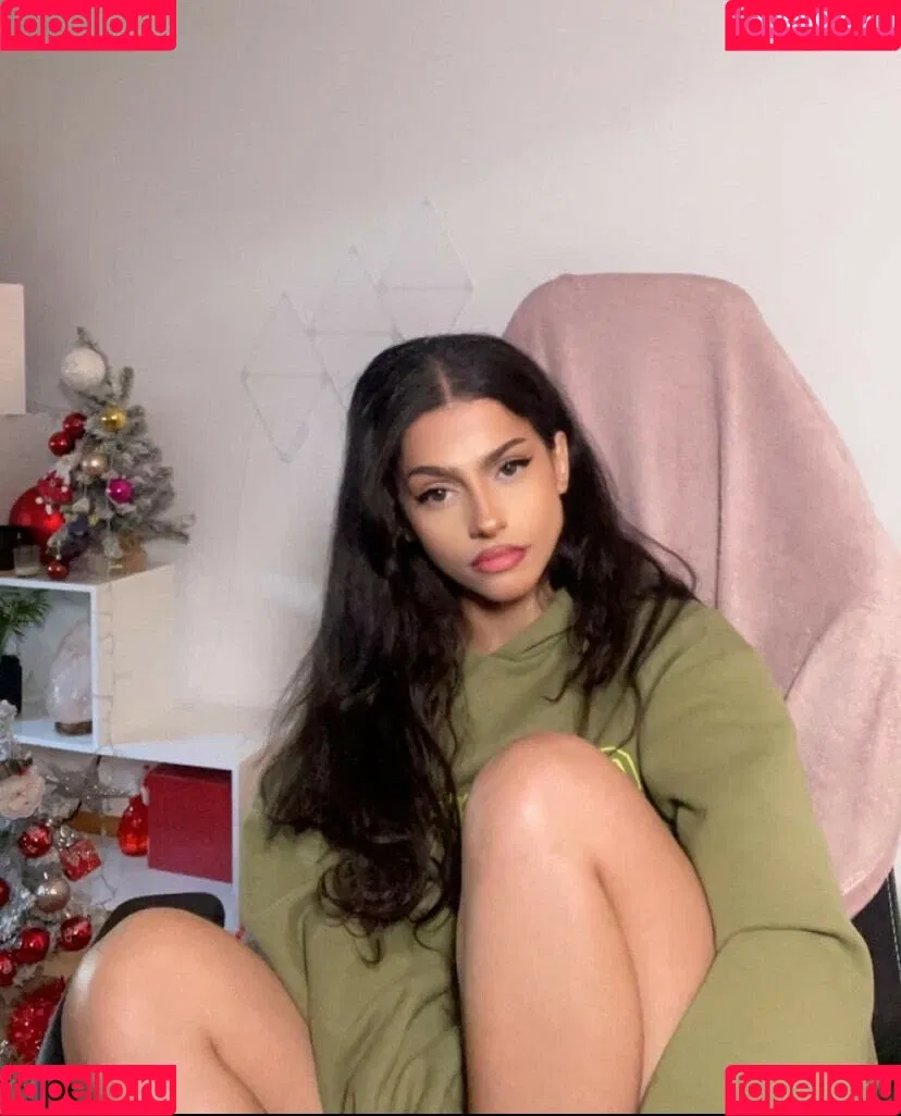 lilwhuda Onlyfans Photo Gallery 