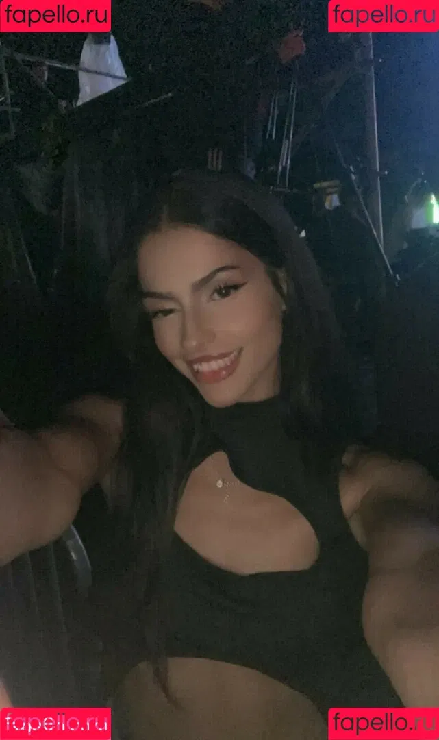 lilwhuda Onlyfans Photo Gallery 