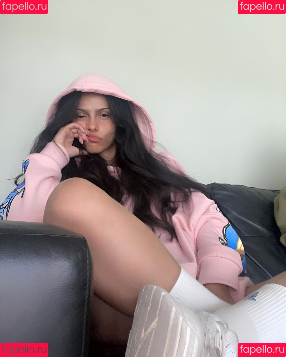 lilwhuda Onlyfans Photo Gallery 