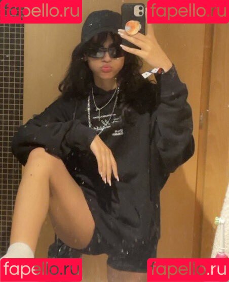 lilwhuda Onlyfans Photo Gallery 