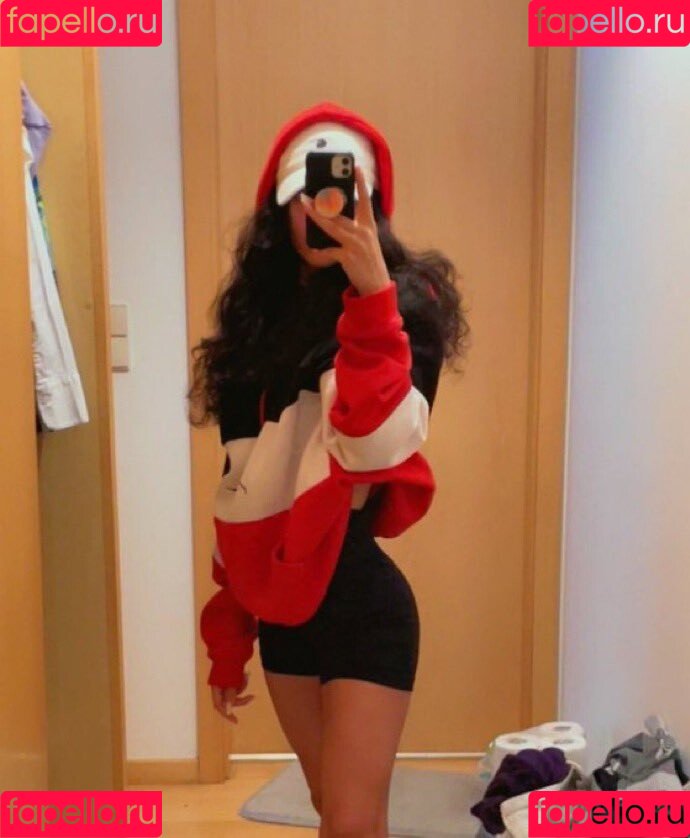 lilwhuda Onlyfans Photo Gallery 