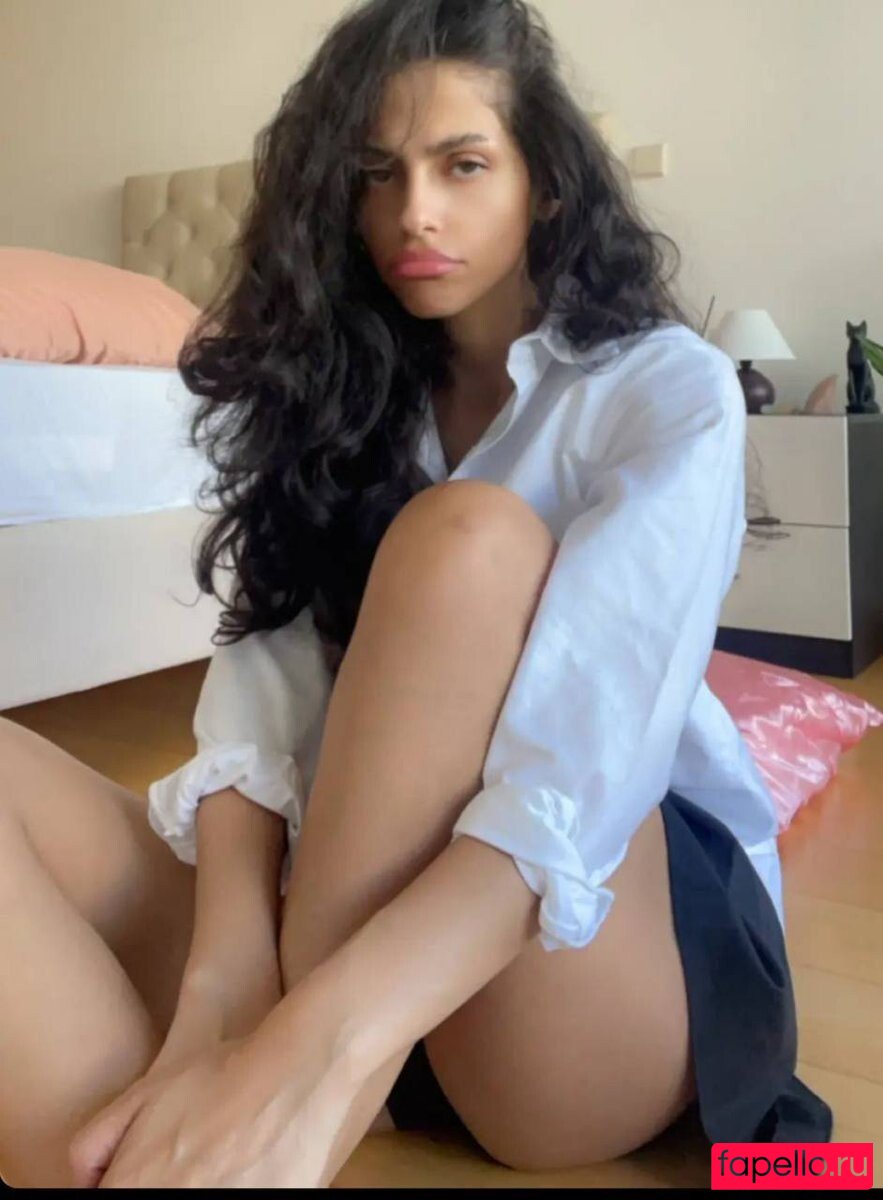 lilwhuda Onlyfans Photo Gallery 