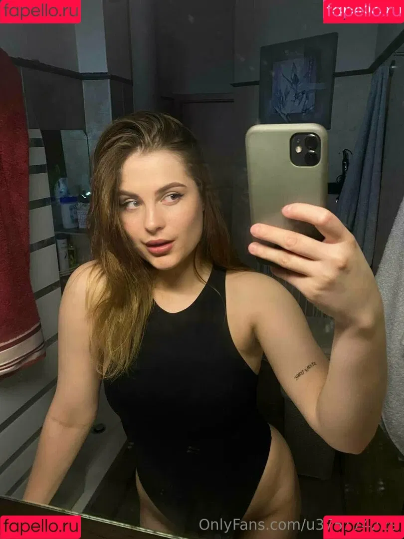 laura22777 Onlyfans Photo Gallery 