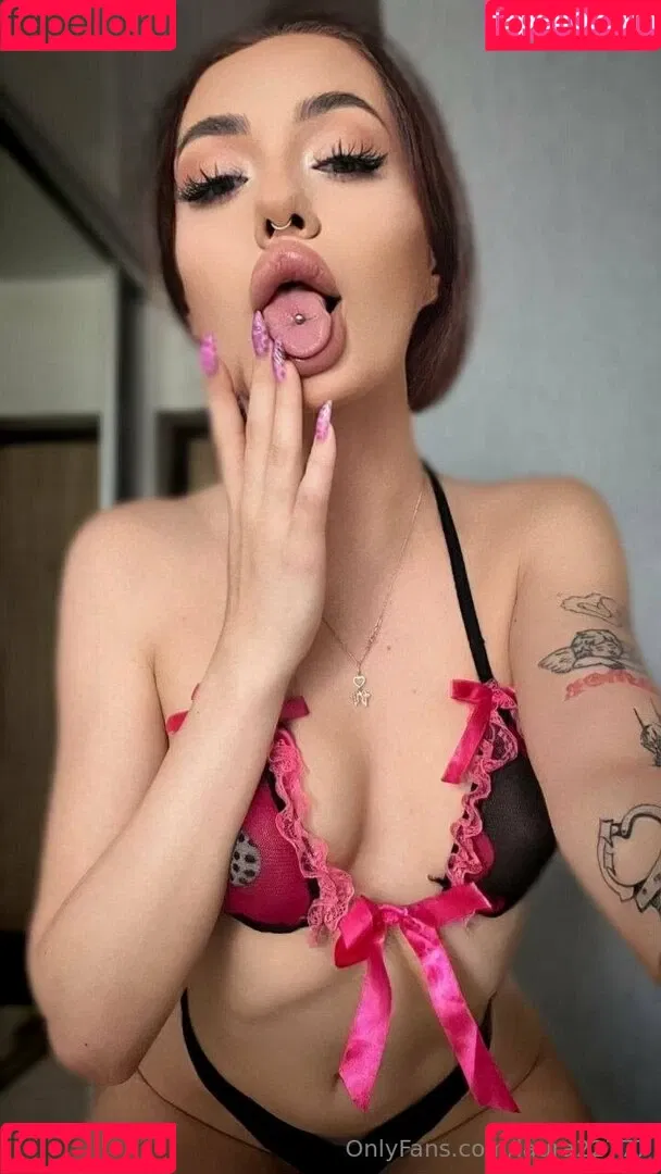 laura22777 Onlyfans Photo Gallery 
