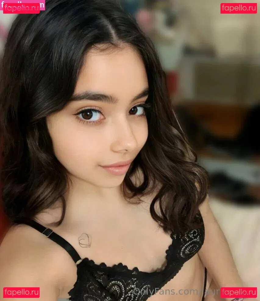 laura22777 Onlyfans Photo Gallery 