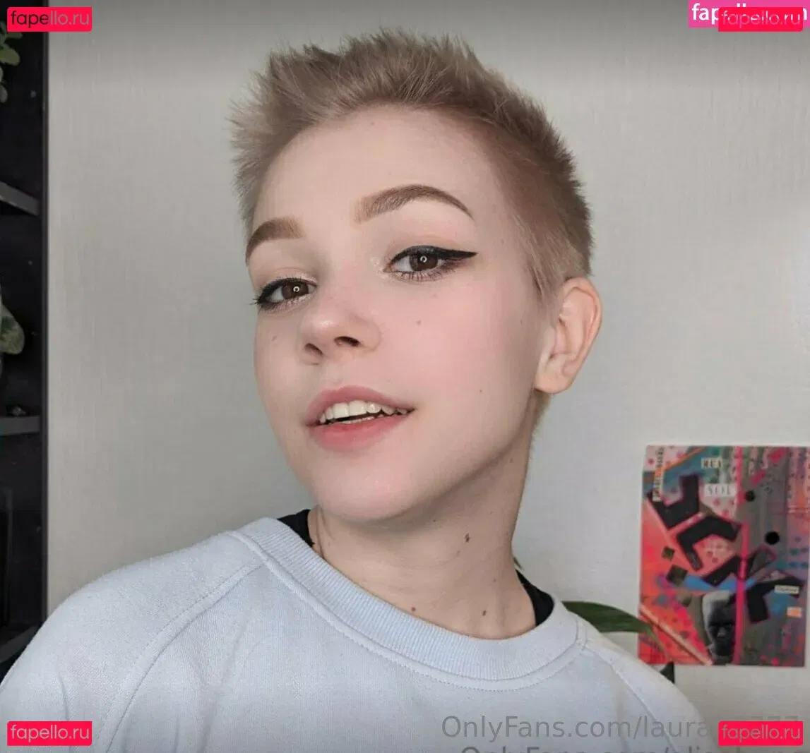 laura22777 Onlyfans Photo Gallery 