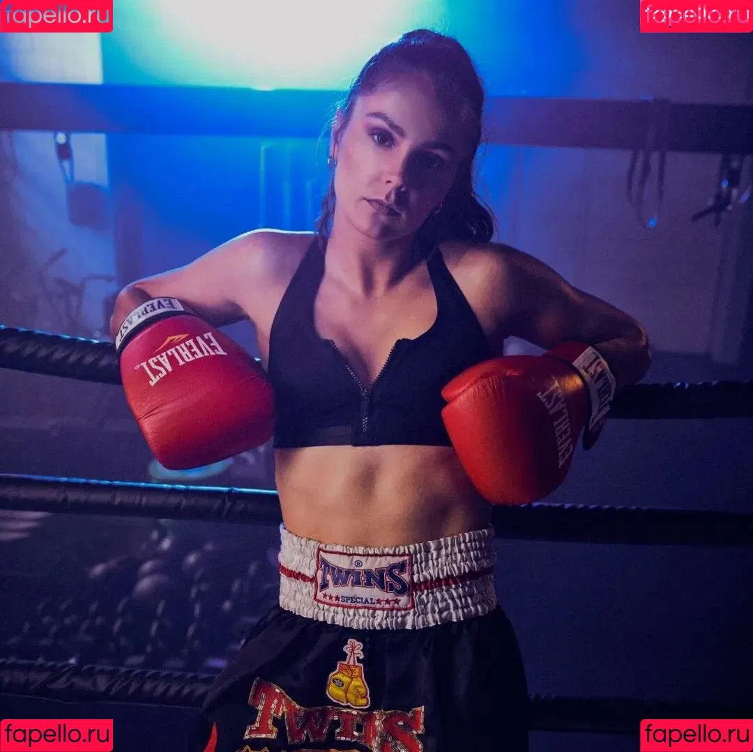 Female Football Onlyfans Photo Gallery 