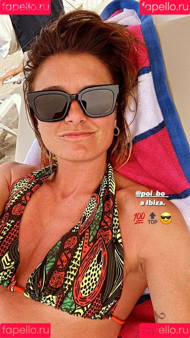 Female Football Onlyfans Photo Gallery 