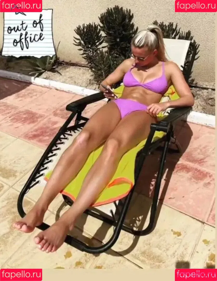 Female Football Onlyfans Photo Gallery 
