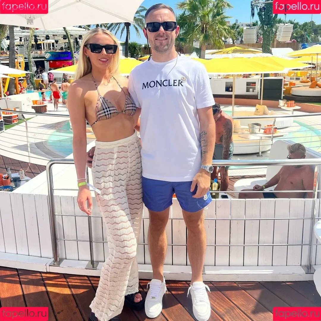 Female Football Onlyfans Photo Gallery 