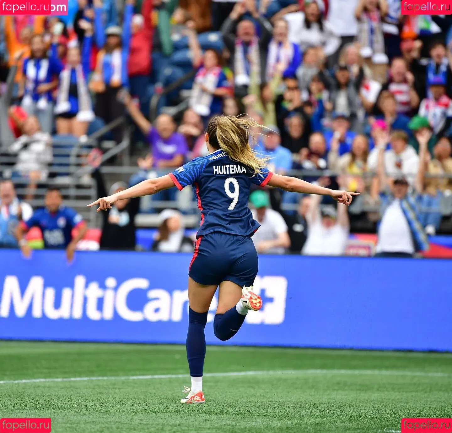 Female Football Onlyfans Photo Gallery 