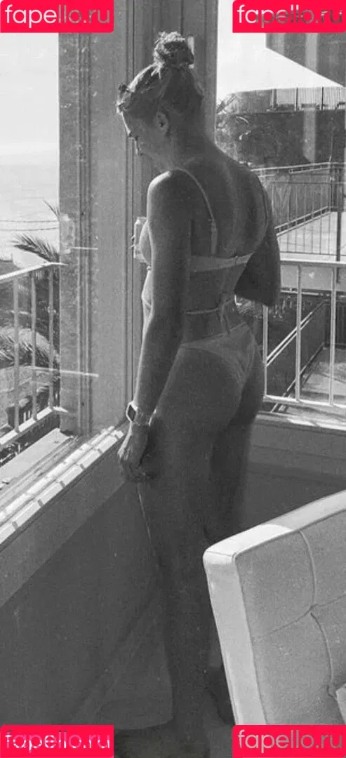 Female Football Onlyfans Photo Gallery 