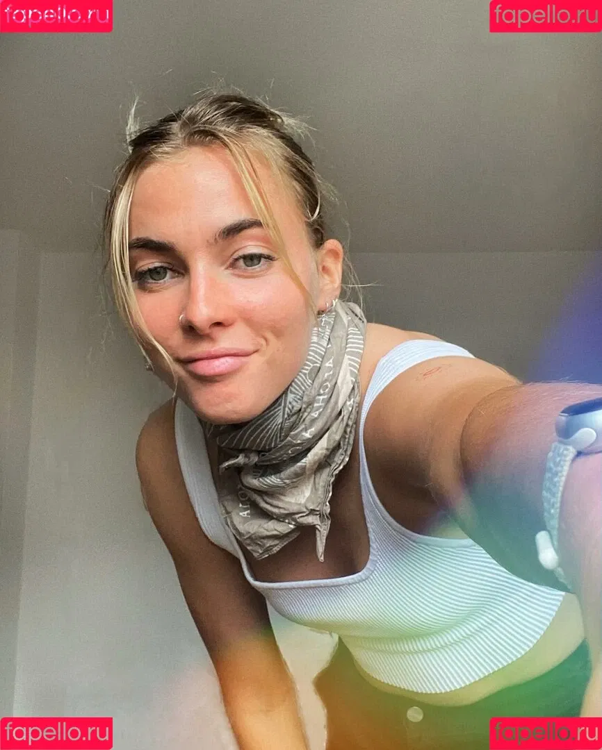 Female Football Onlyfans Photo Gallery 