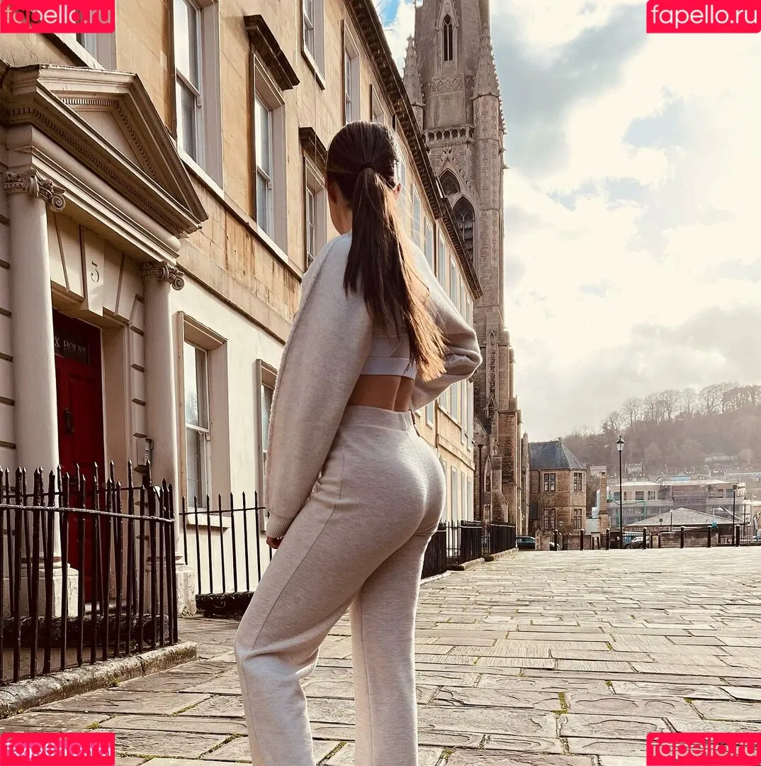 Female Football Onlyfans Photo Gallery 