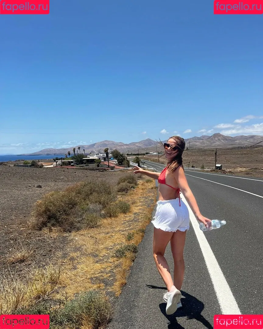 Female Football Onlyfans Photo Gallery 