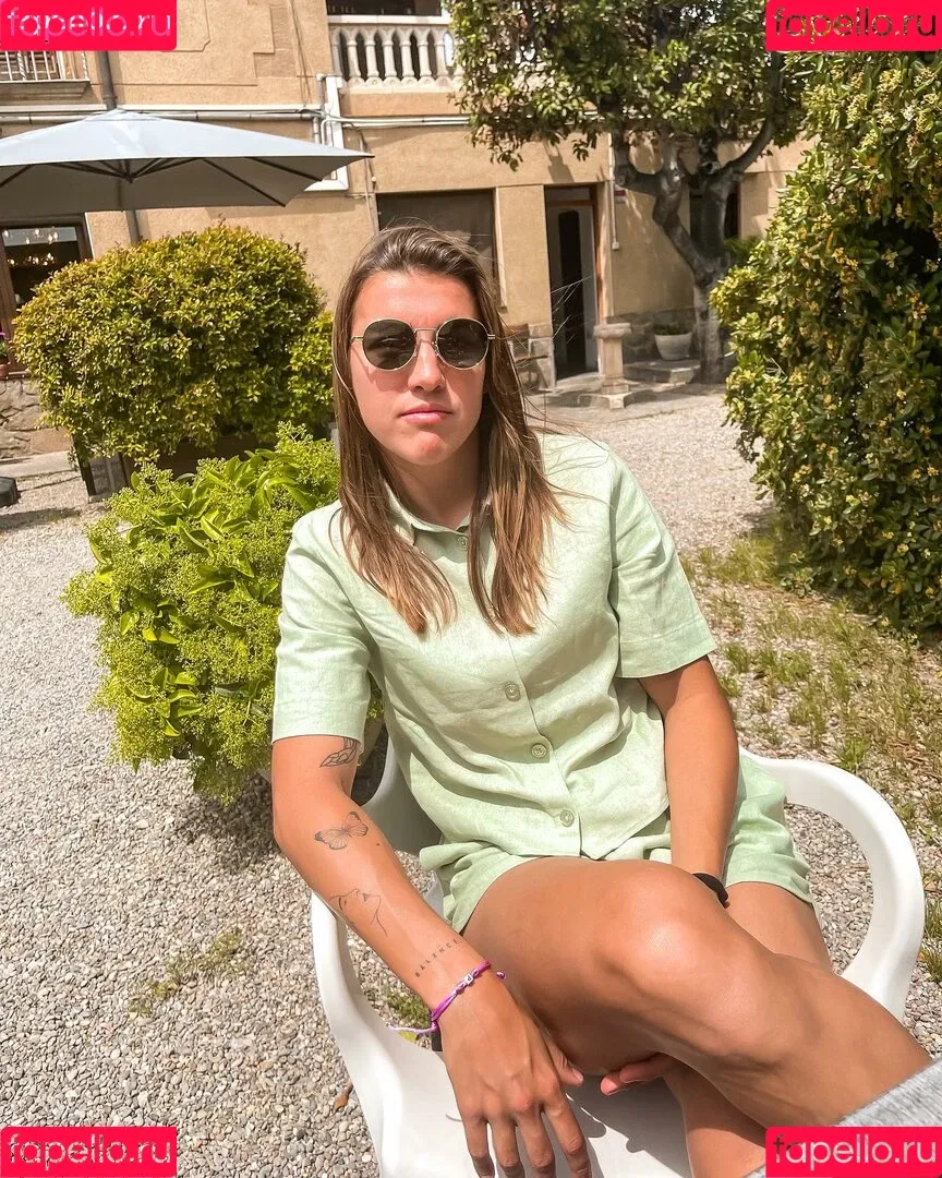 Female Football Onlyfans Photo Gallery 