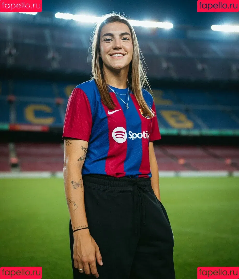 Female Football Onlyfans Photo Gallery 