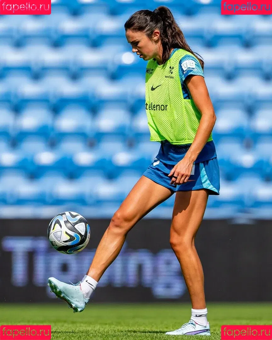Female Football Onlyfans Photo Gallery 