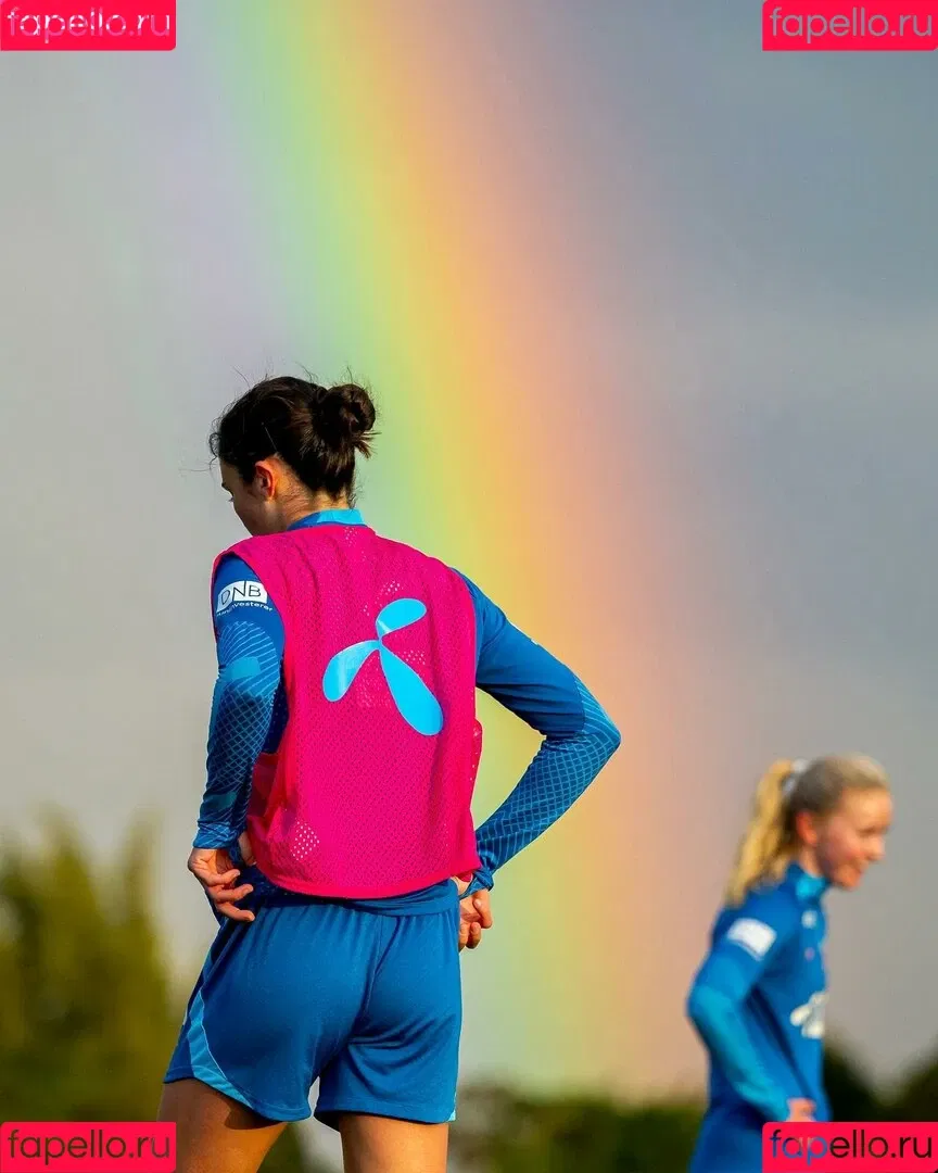 Female Football Onlyfans Photo Gallery 
