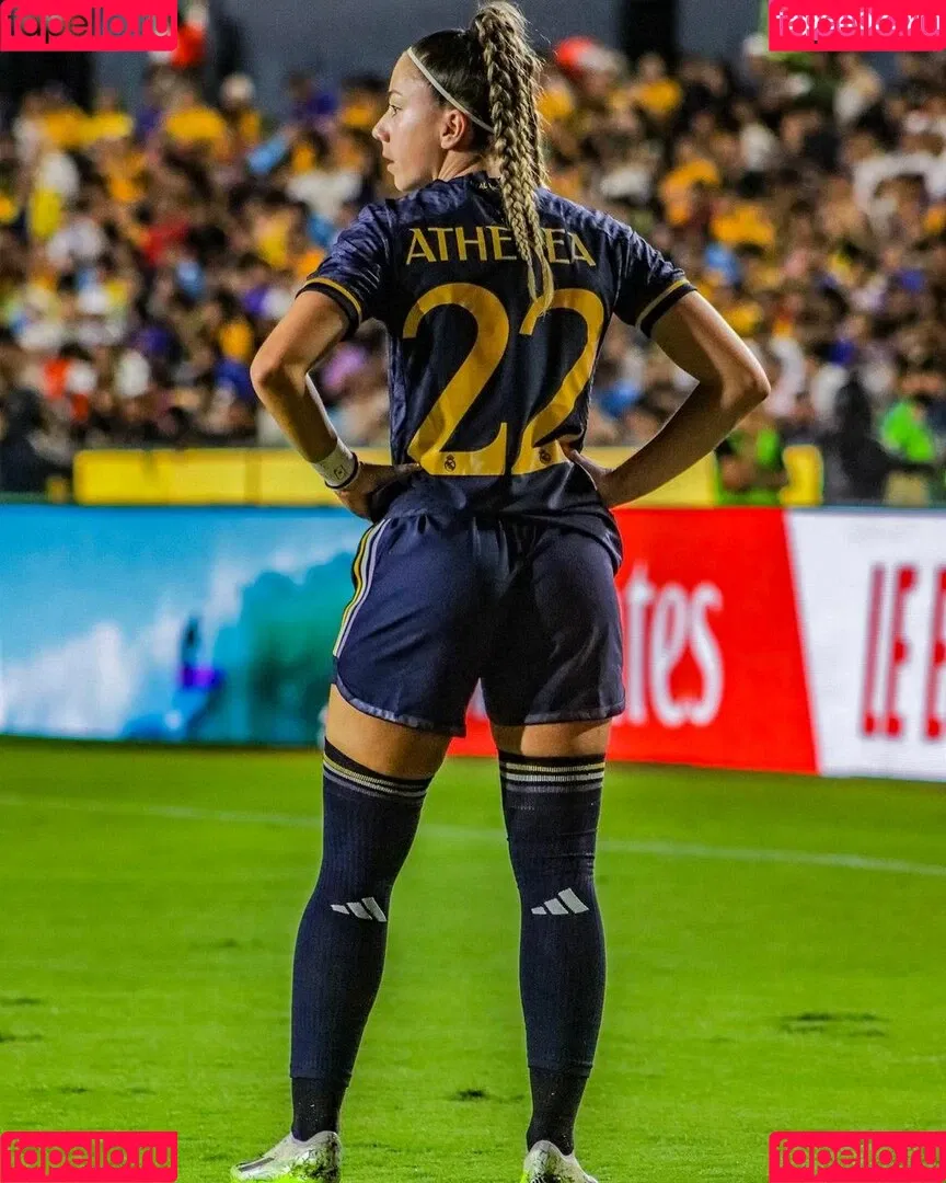 Female Football Onlyfans Photo Gallery 