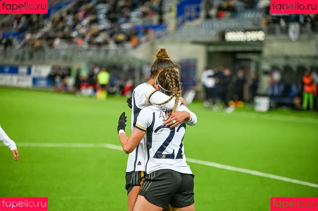 Female Football Onlyfans Photo Gallery 