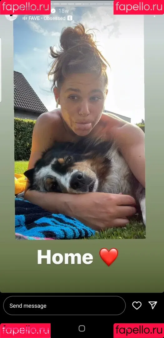 Female Football Onlyfans Photo Gallery 