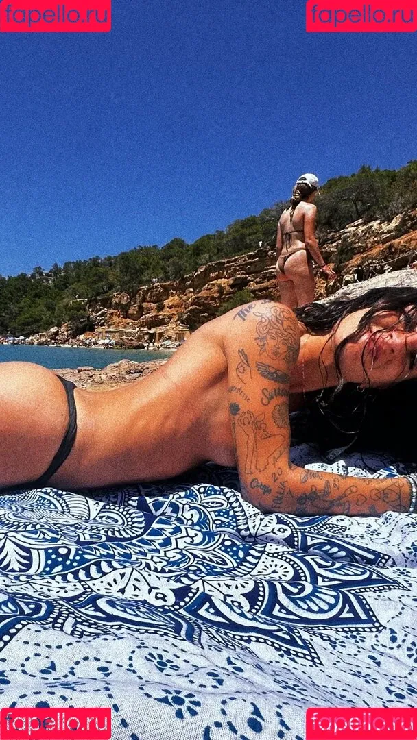 Female Football Onlyfans Photo Gallery 