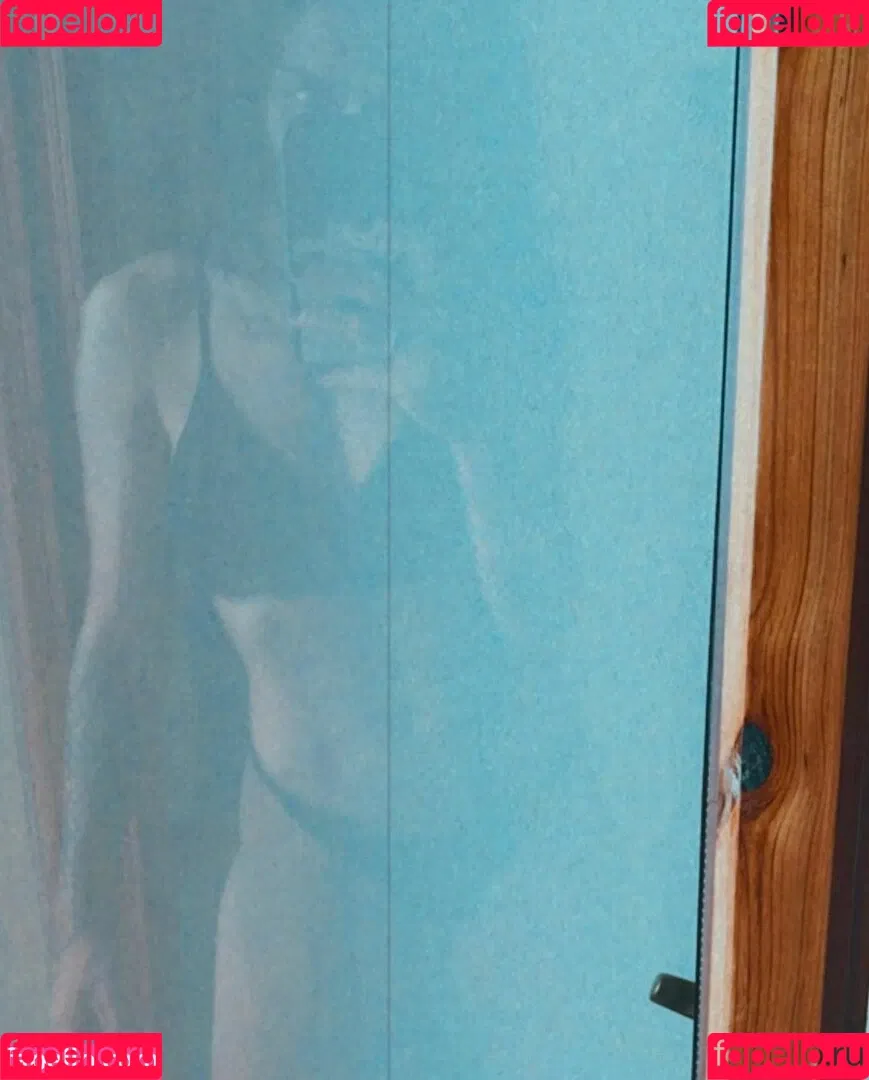 Female Football Onlyfans Photo Gallery 