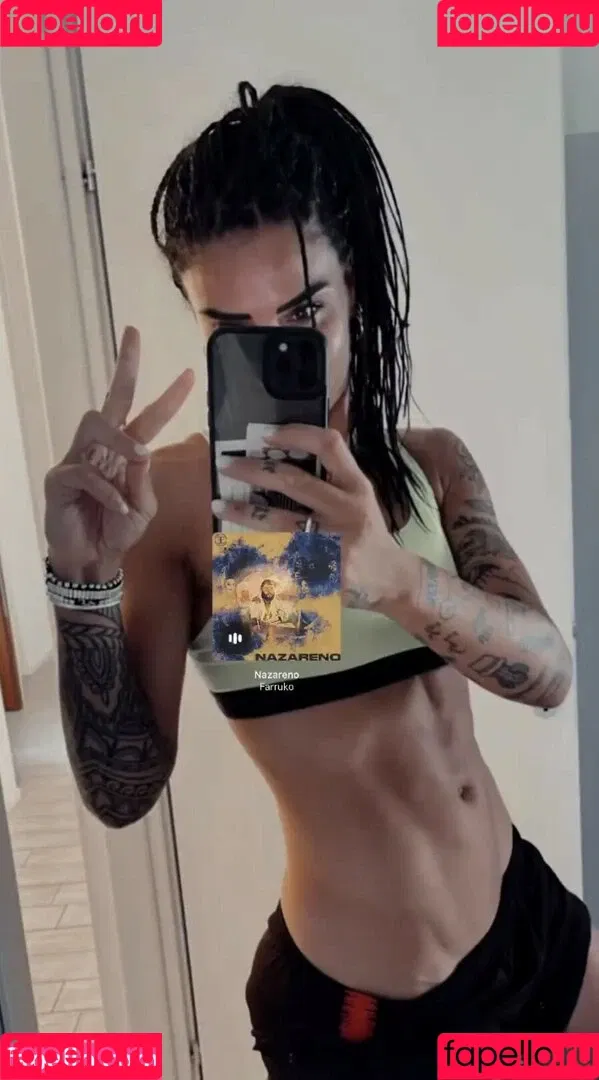 Female Football Onlyfans Photo Gallery 