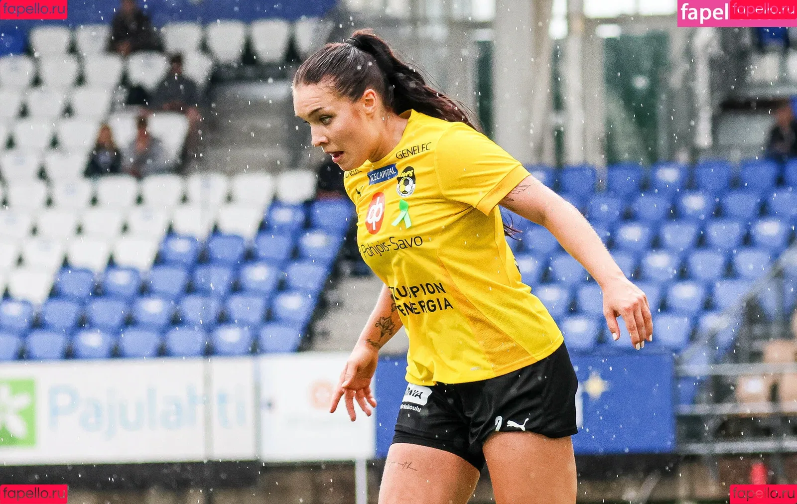 Female Football Onlyfans Photo Gallery 