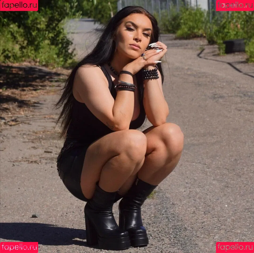 Female Football Onlyfans Photo Gallery 