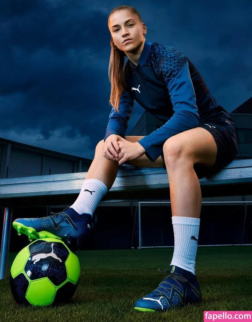 Female Football Onlyfans Photo Gallery 