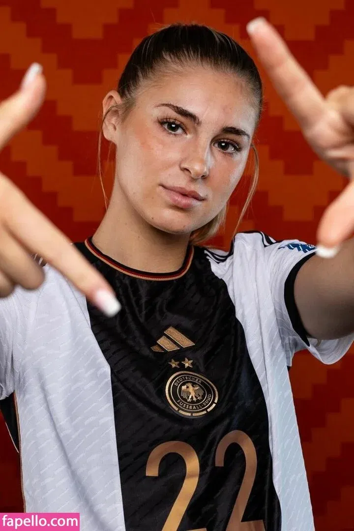 Female Football Onlyfans Photo Gallery 