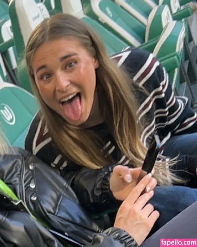 Female Football Onlyfans Photo Gallery 