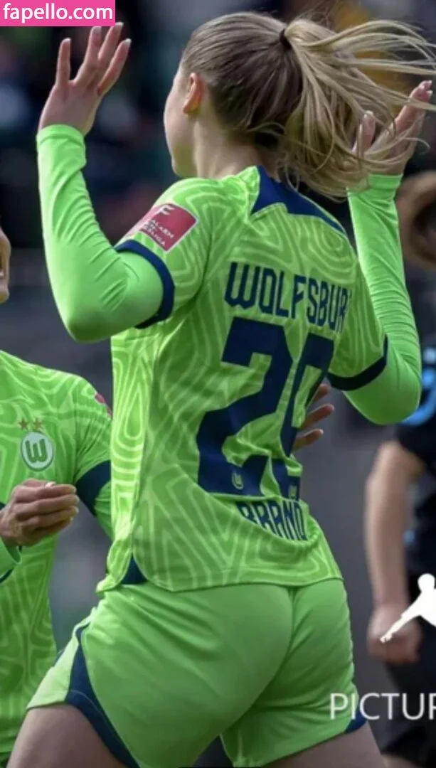 Female Football Onlyfans Photo Gallery 