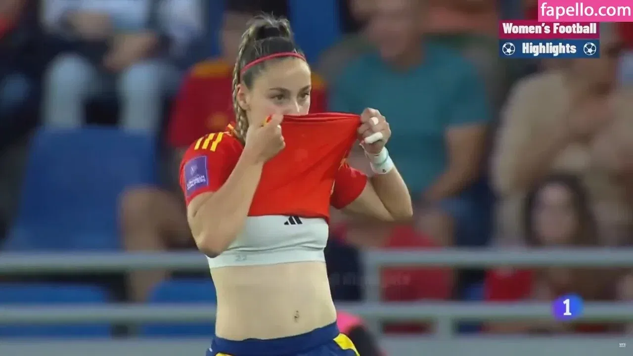 Female Football Onlyfans Photo Gallery 