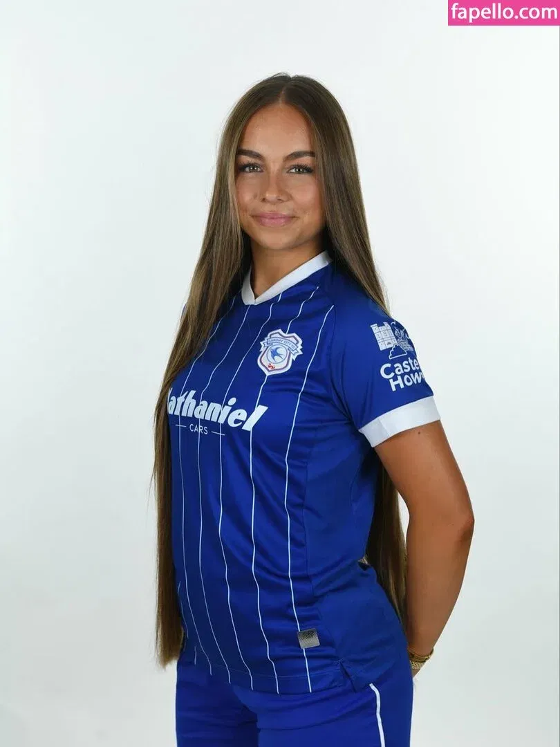 Female Football Onlyfans Photo Gallery 