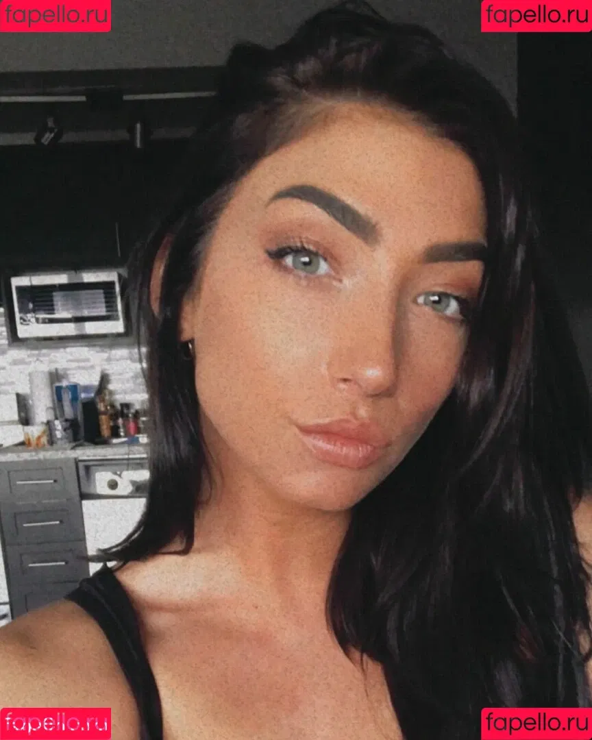 Taylor Kristine Onlyfans Photo Gallery 