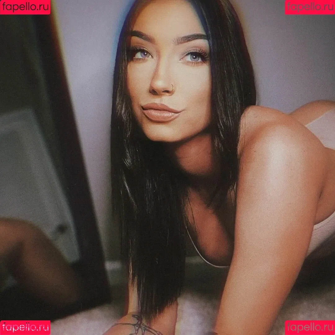 Taylor Kristine Onlyfans Photo Gallery 