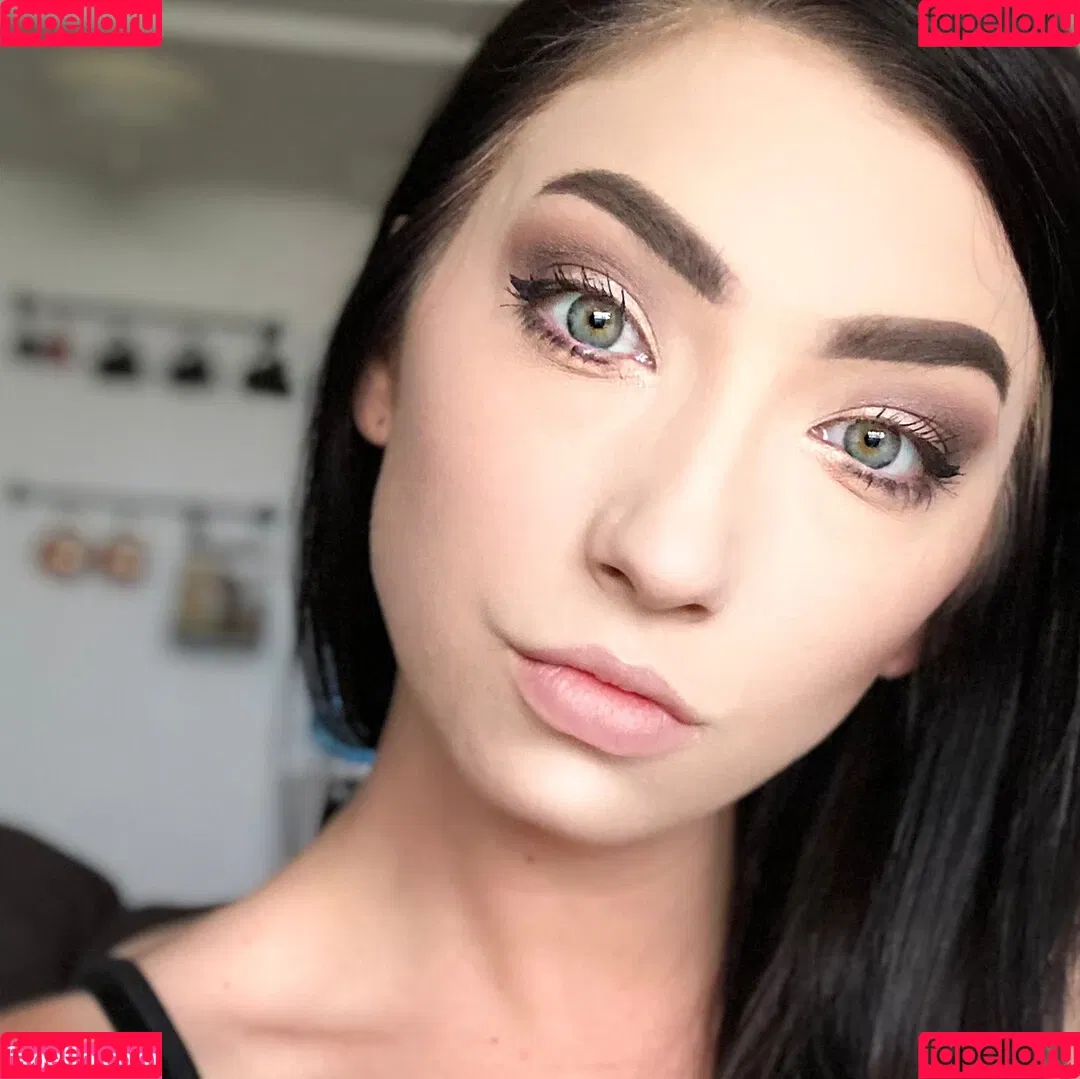 Taylor Kristine Onlyfans Photo Gallery 