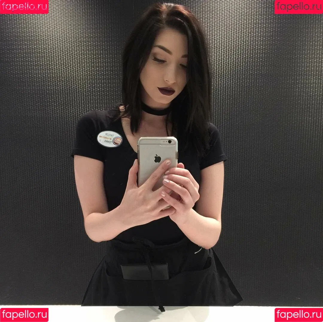 Taylor Kristine Onlyfans Photo Gallery 