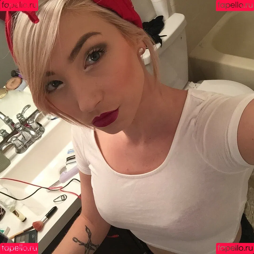 Taylor Kristine Onlyfans Photo Gallery 