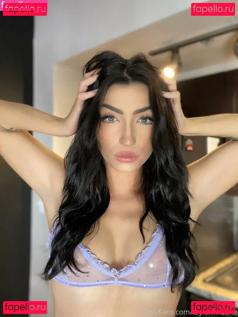 Taylor Kristine Onlyfans Photo Gallery 