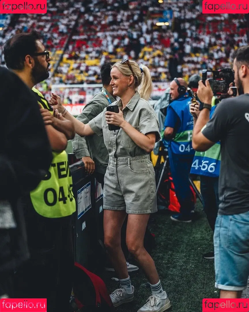 Franzi Müllers (franzi.marie) ZDF-Reporterin Sport Onlyfans Photo Gallery 