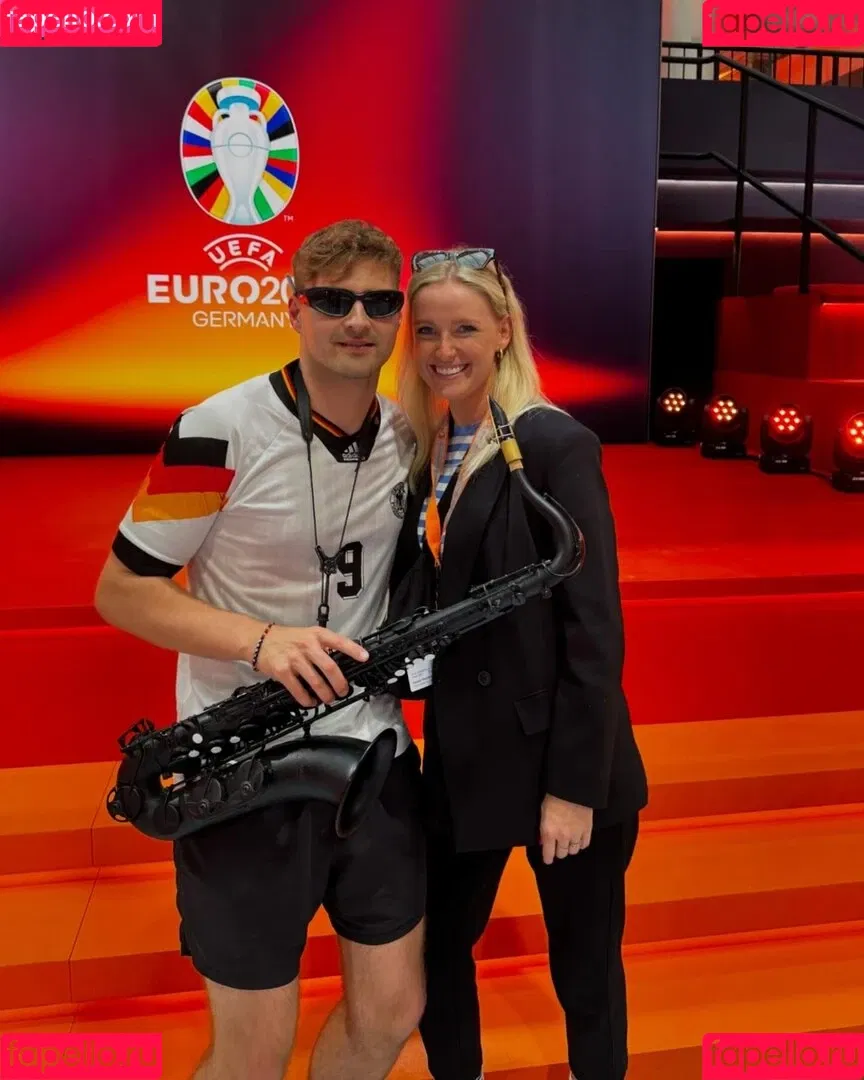 Franzi Müllers (franzi.marie) ZDF-Reporterin Sport Onlyfans Photo Gallery 