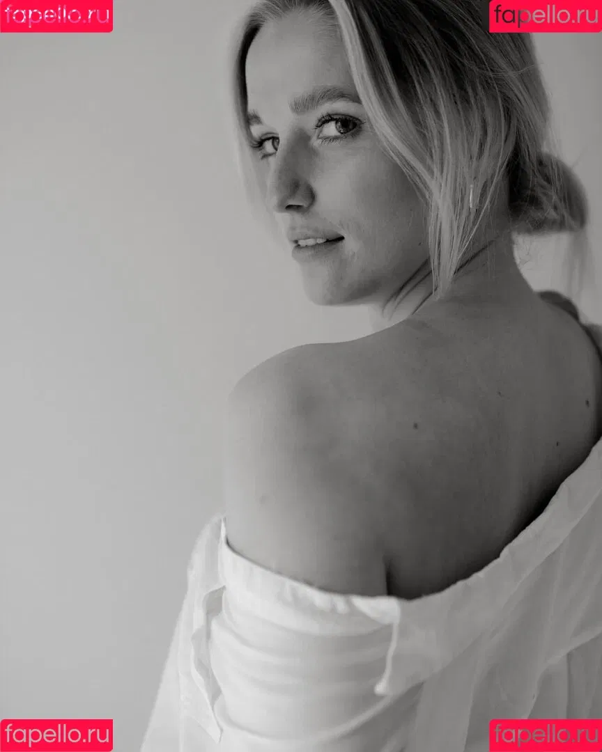 Franzi Müllers (franzi.marie) ZDF-Reporterin Sport Onlyfans Photo Gallery 