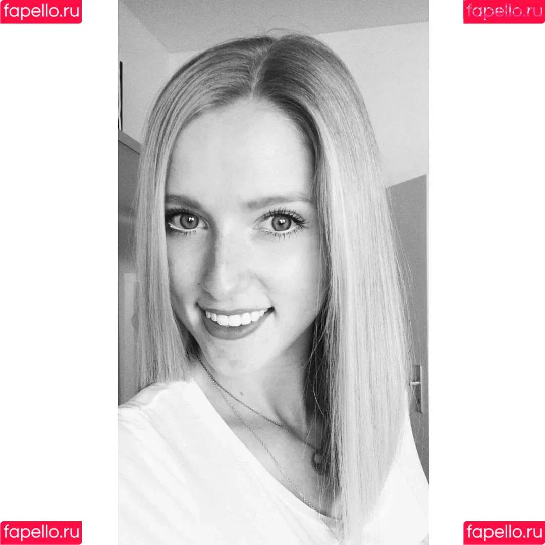 Franzi Müllers (franzi.marie) ZDF-Reporterin Sport Onlyfans Photo Gallery 