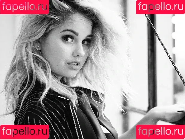 Debby Ryan Onlyfans Photo Gallery 