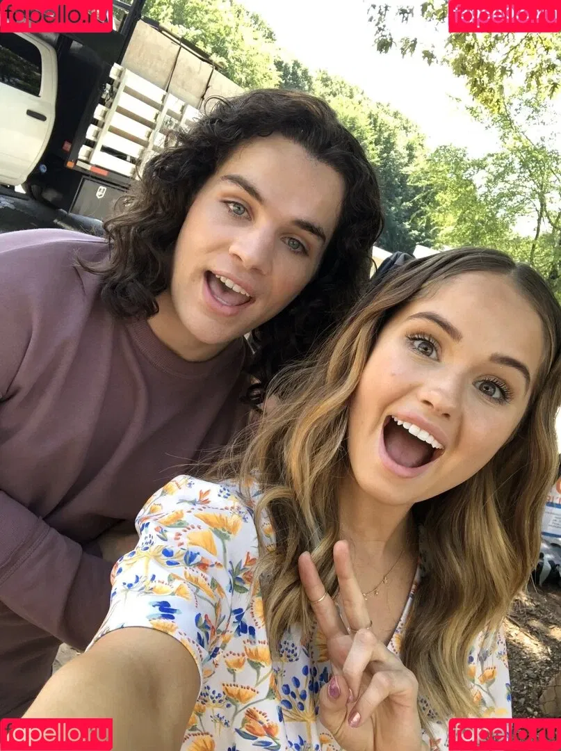 Debby Ryan Onlyfans Photo Gallery 